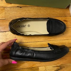 ✨NWB✨ CushionAire Black Stretch Genie Penny Loafer Brand new flats, size 8 1/2 M